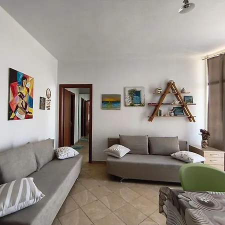 Apartamento Reli Golem (Tirana)